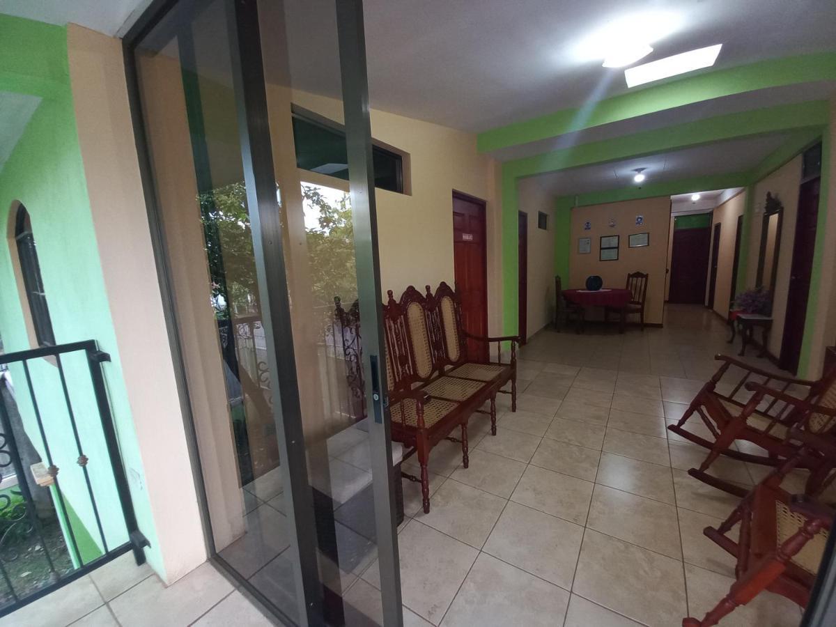 Hostal San Antonio Леон Экстерьер фото