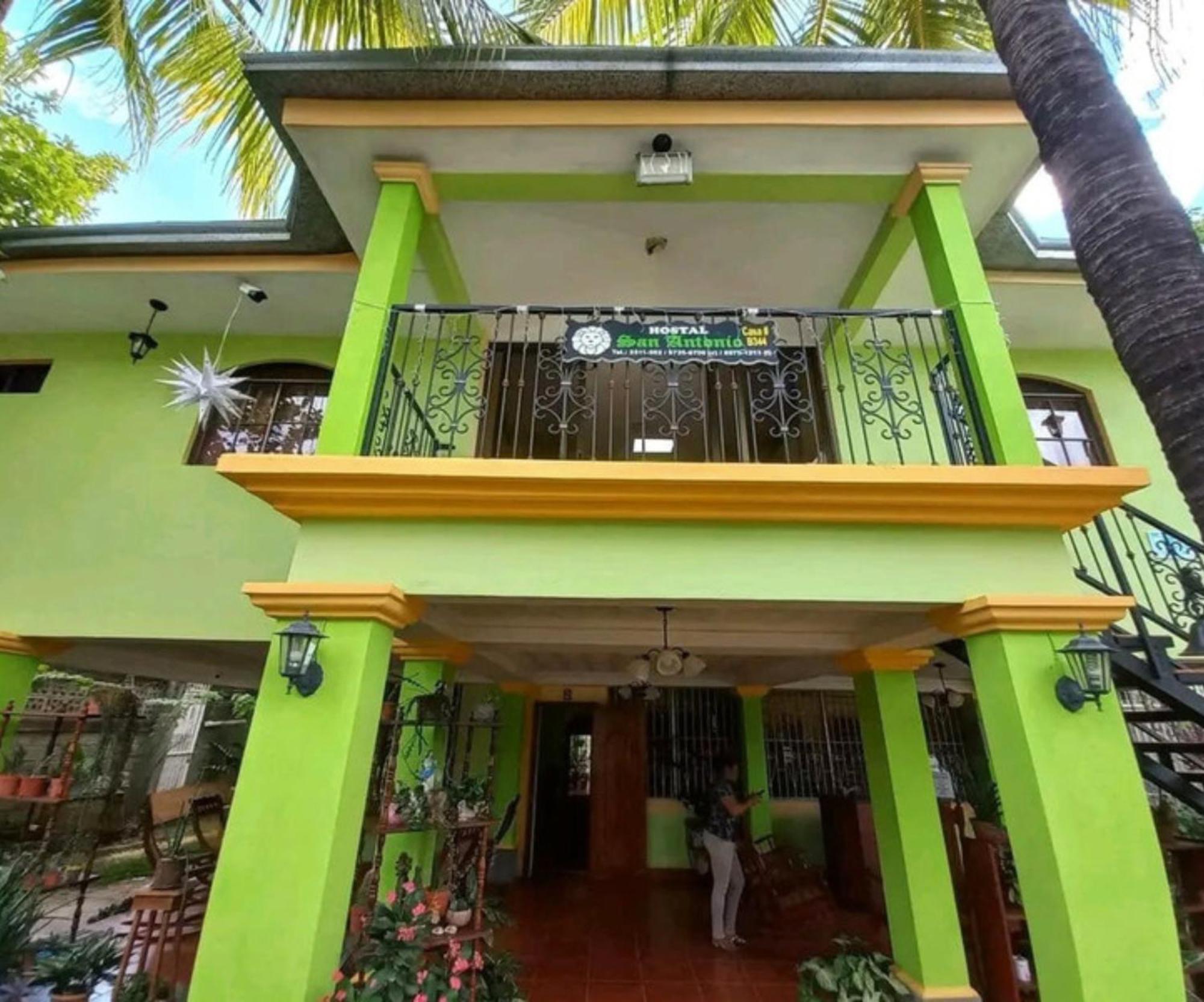 Hostal San Antonio Леон Экстерьер фото