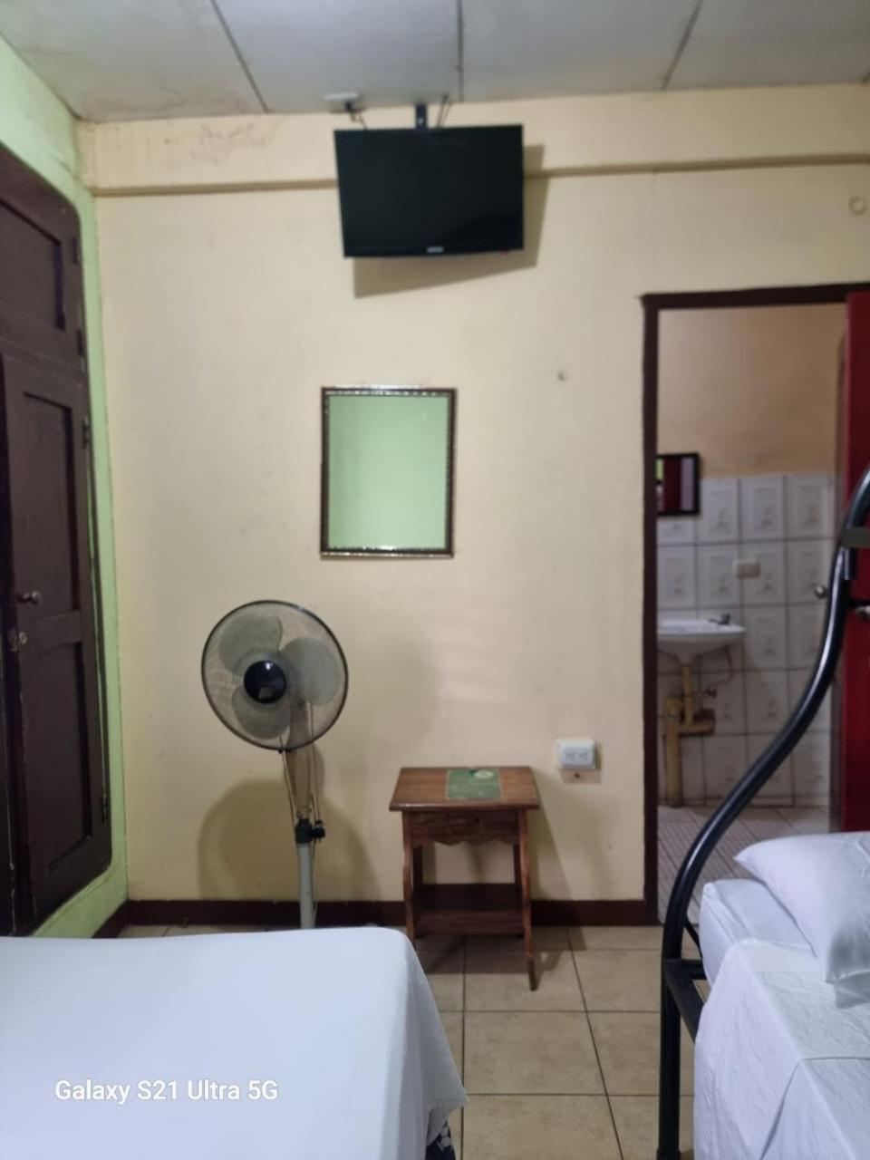 Hostal San Antonio Леон Экстерьер фото