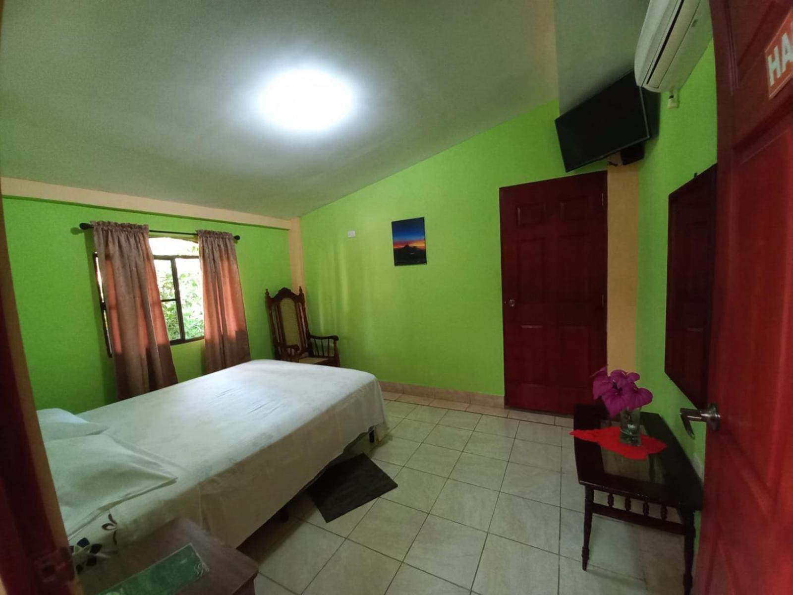 Hostal San Antonio Леон Экстерьер фото