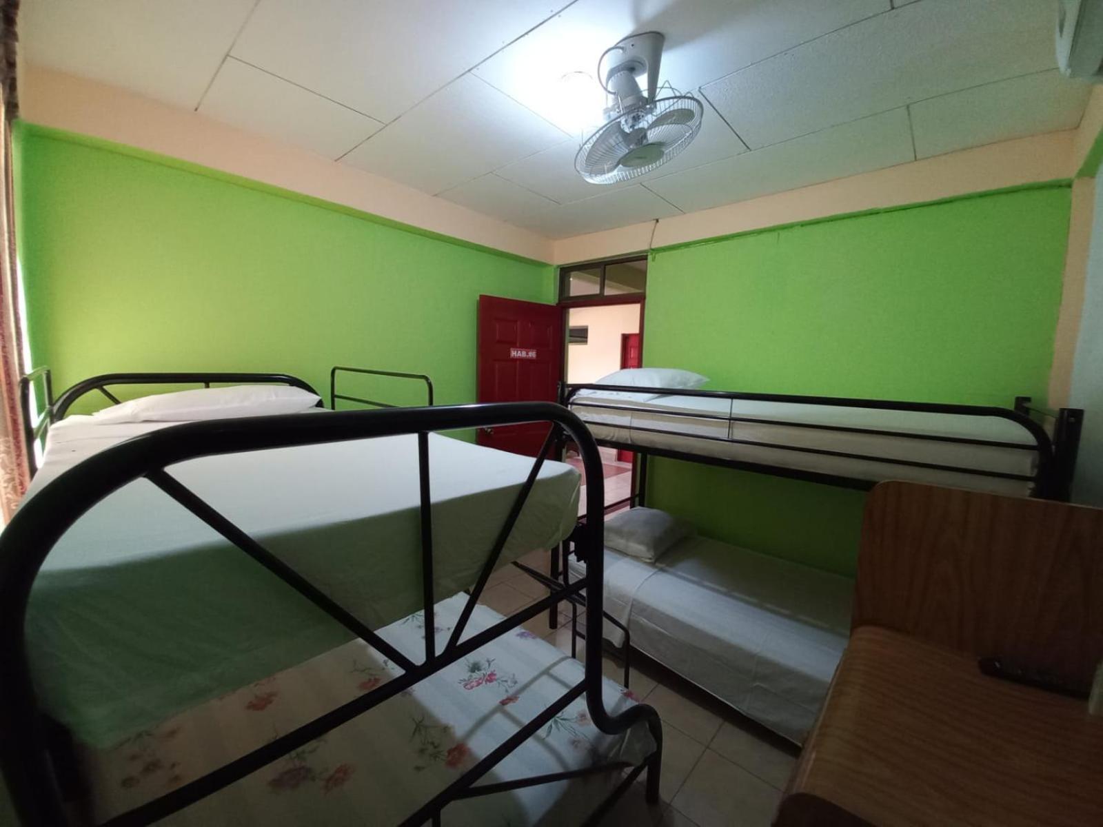 Hostal San Antonio Леон Экстерьер фото