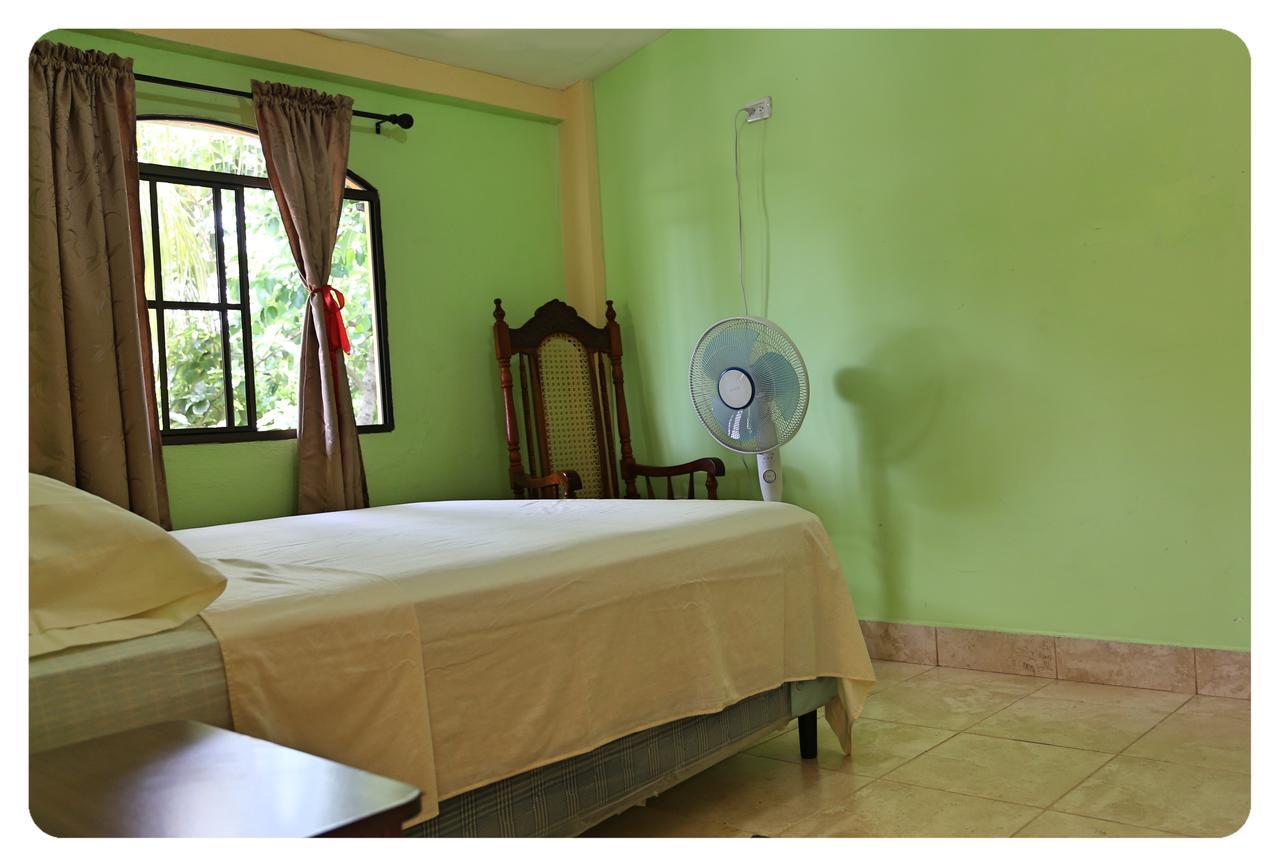 Hostal San Antonio Леон Экстерьер фото