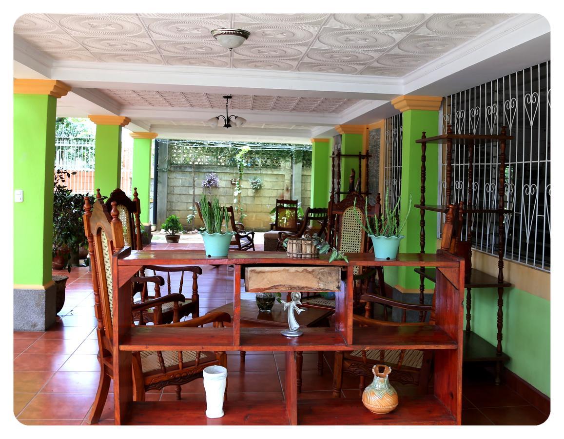 Hostal San Antonio Леон Экстерьер фото