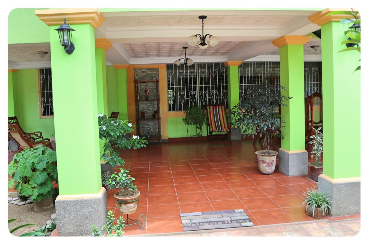 Hostal San Antonio Леон Экстерьер фото